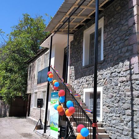 Legend Guest House Yekhegis Exterior photo