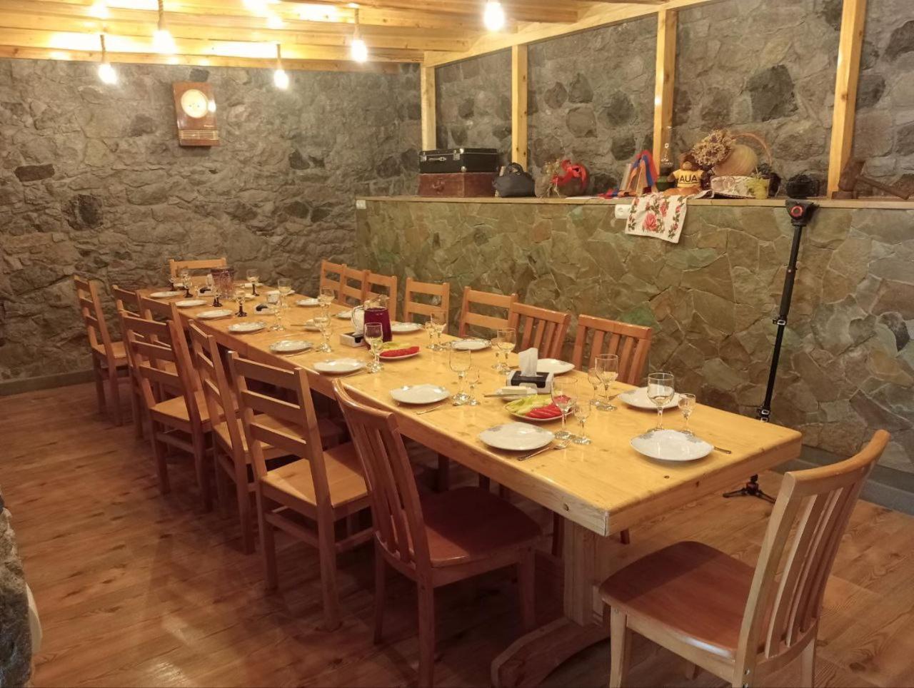 Legend Guest House Yekhegis Exterior photo