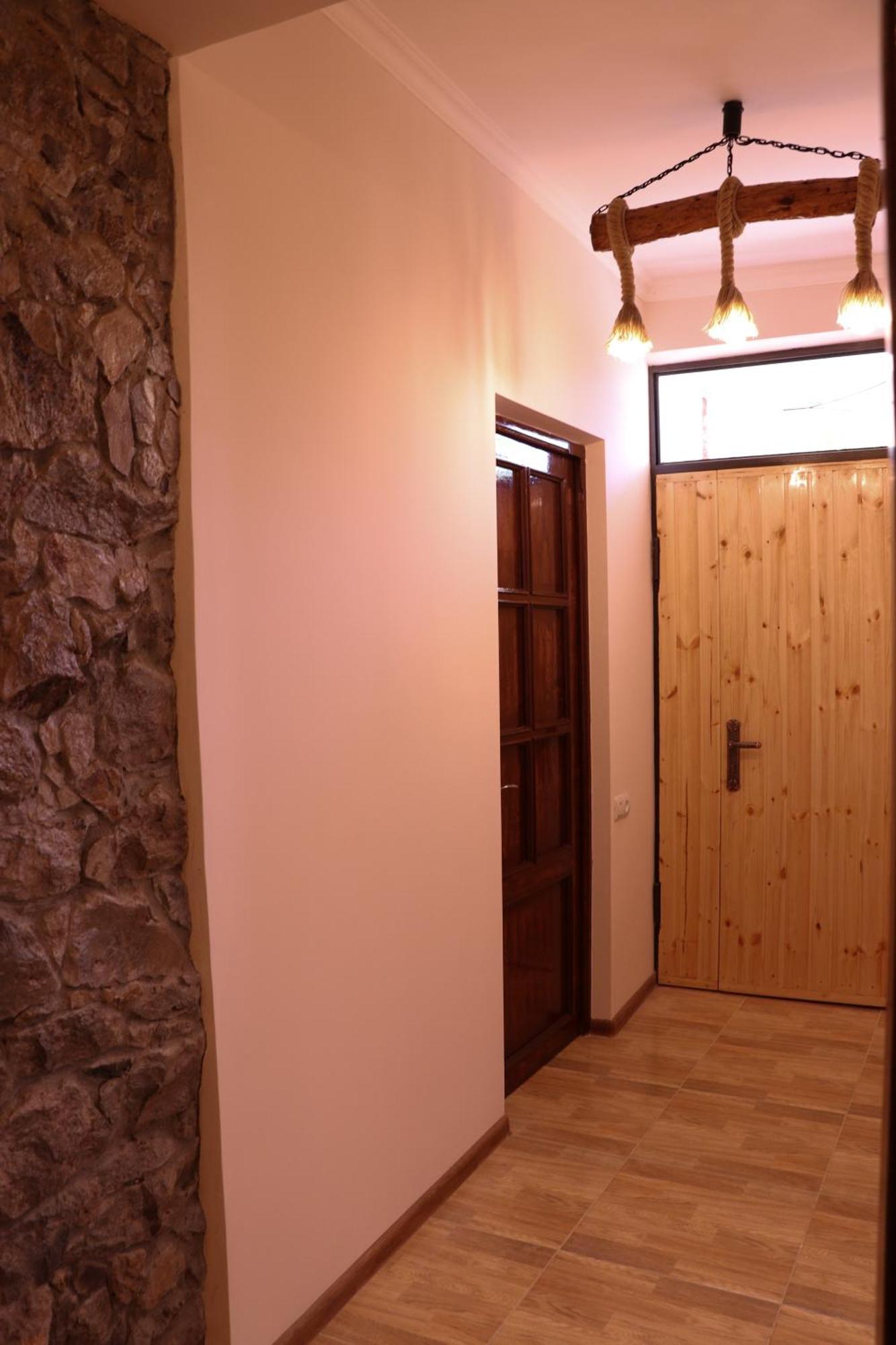 Legend Guest House Yekhegis Exterior photo