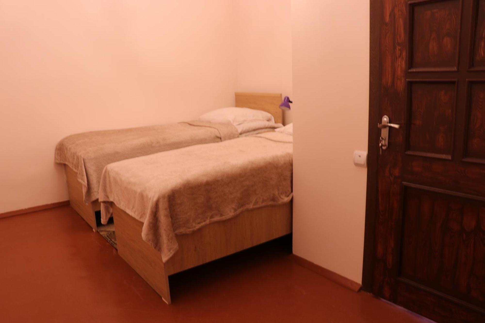 Legend Guest House Yekhegis Exterior photo