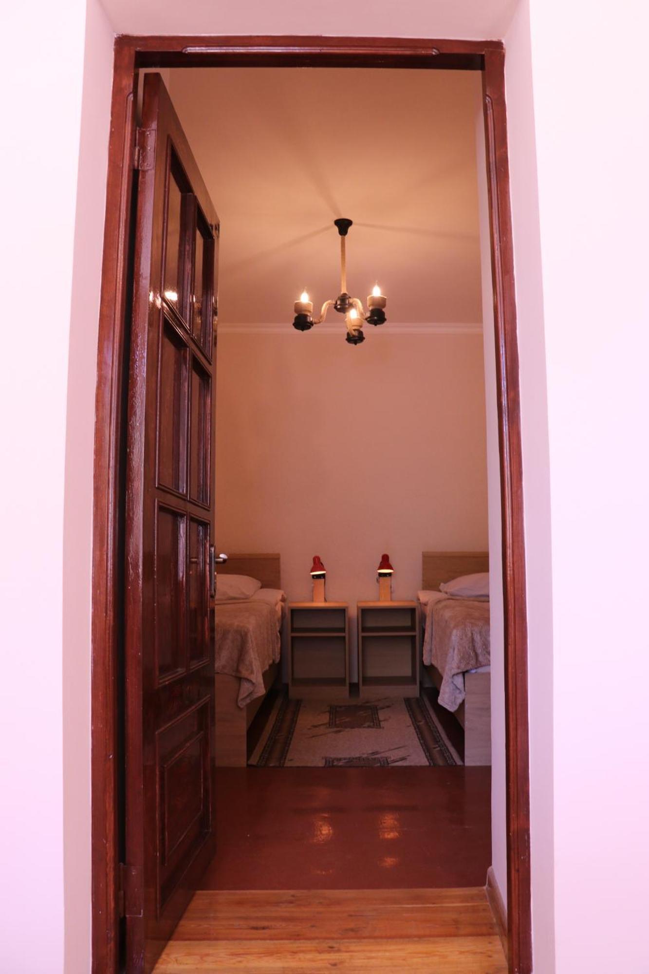 Legend Guest House Yekhegis Exterior photo