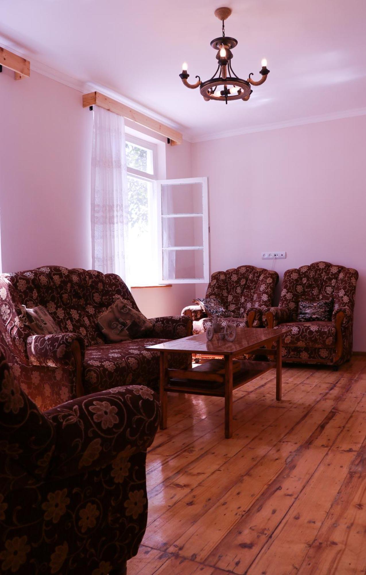 Legend Guest House Yekhegis Exterior photo