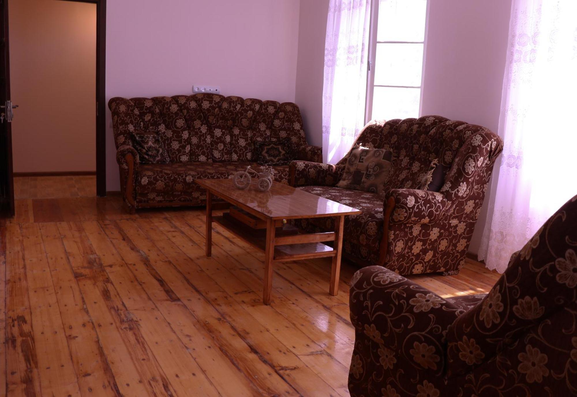 Legend Guest House Yekhegis Exterior photo