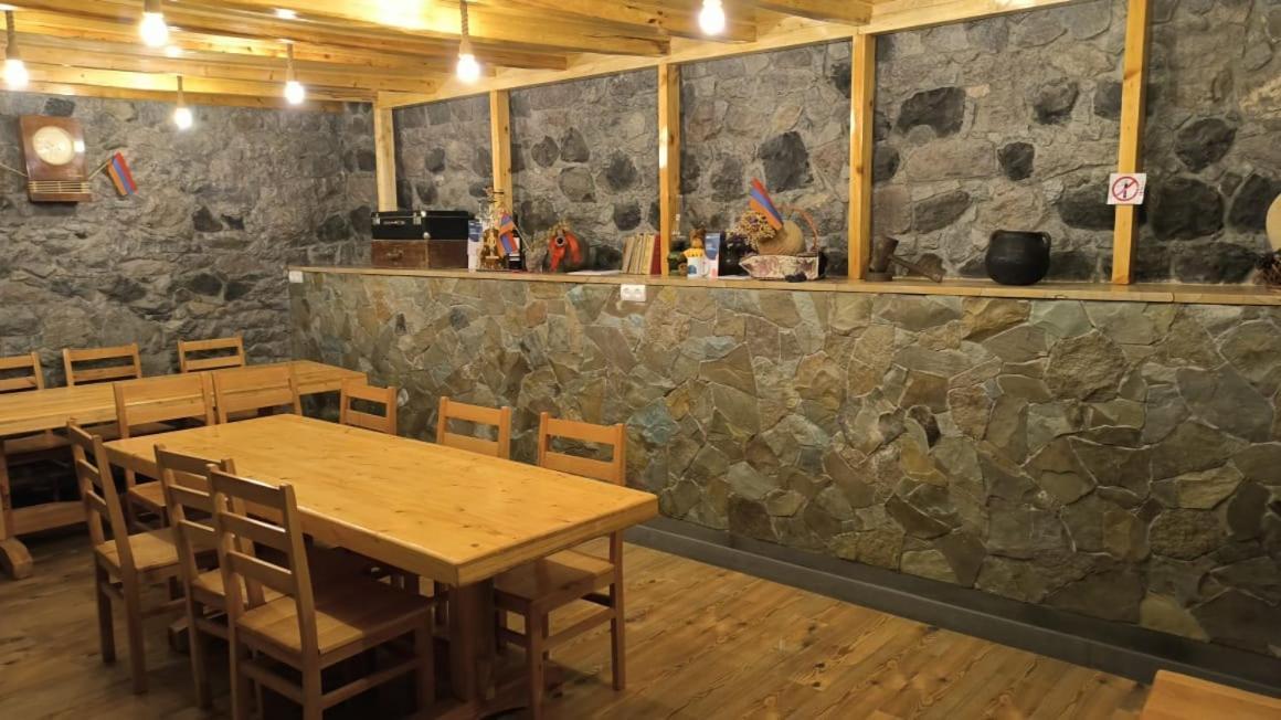 Legend Guest House Yekhegis Exterior photo